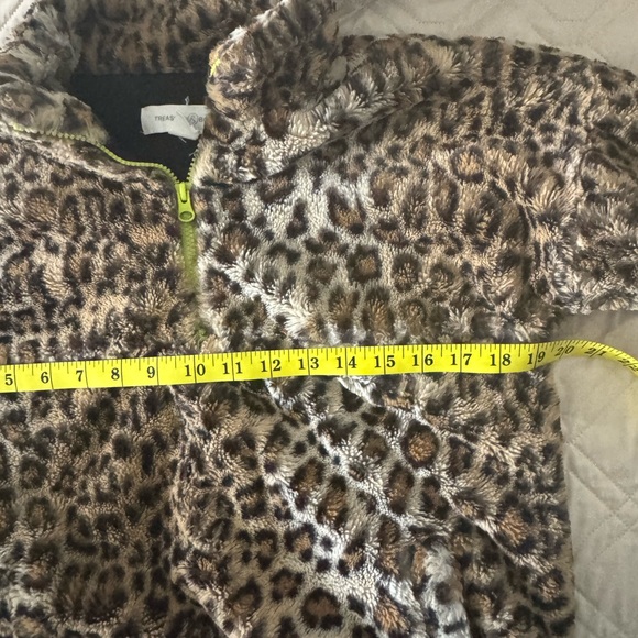 Treasure and Bond Girls Youth XL Leopard cheetah print Half Zip Sweater - Picture 8 of 9